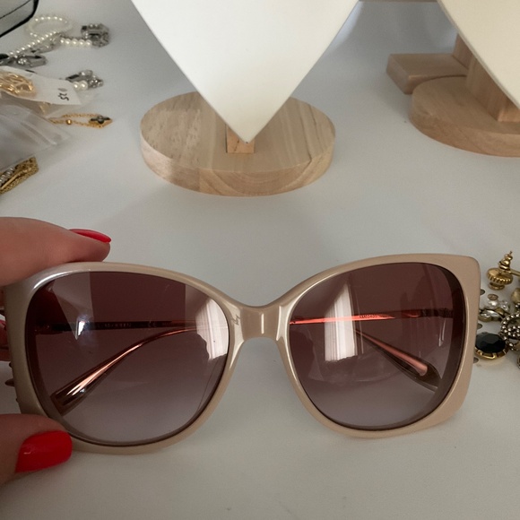 ALEXANDER MCQUEEN Sunglasses AM0340S 003 - Picture 5 of 5